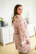 Load image into Gallery viewer, Floral Femme Kimono