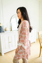 Load image into Gallery viewer, Floral Femme Kimono