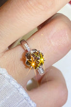 Load image into Gallery viewer, Shining For You 2 Carat Moissanite Ring