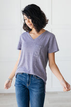 Load image into Gallery viewer, Basic V-neck in Navy