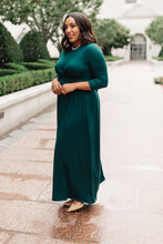 Load image into Gallery viewer, Bri Maxi Dress in Hunter Green