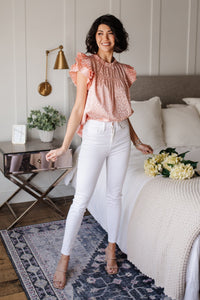 City Escape Top In Peach