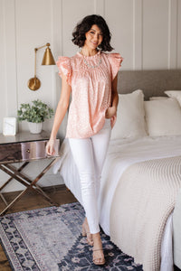 City Escape Top In Peach