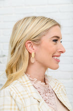 Load image into Gallery viewer, Golden Rain Drops Earrings