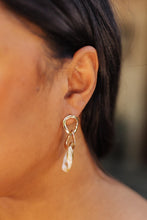 Load image into Gallery viewer, Desert Sands Earrings