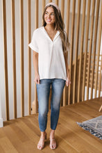 Load image into Gallery viewer, Everyday White Blouse