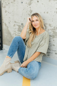 Hannah Tee in Faded Olive