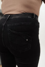 Load image into Gallery viewer, High Waist Mom Fit Jeans In Black