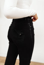 Load image into Gallery viewer, High Waist Mom Fit Jeans In Black