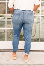 Load image into Gallery viewer, High Waist Slim Fit Jeans