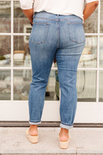 Load image into Gallery viewer, High Waist Slim Fit Jeans