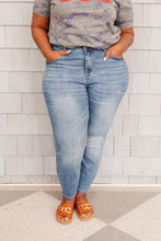 Load image into Gallery viewer, High Waist Slim Fit Jeans