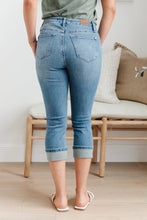 Load image into Gallery viewer, Suzie Mid-Rise Cuffed Capris